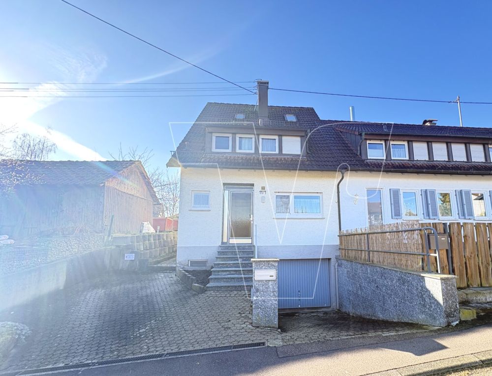 Doppelhaushälfte mit Wintergarten, Garage und Stellplatz in ruhiger Wohnlage