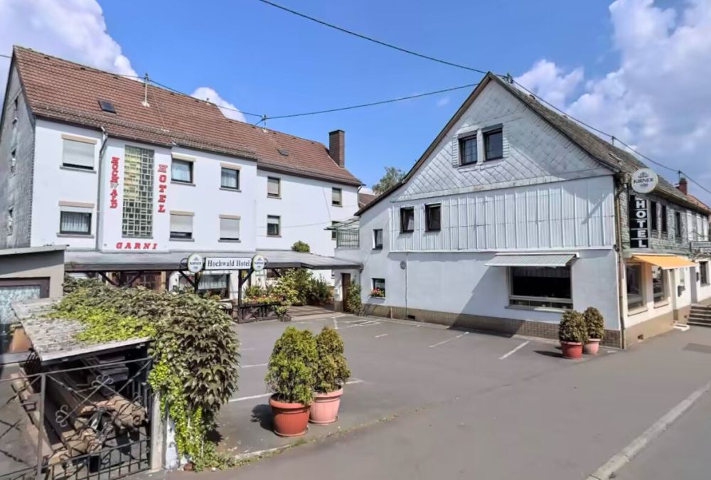 Charmantes Hotel mit großem Umbaupotenzial in zentraler Lage