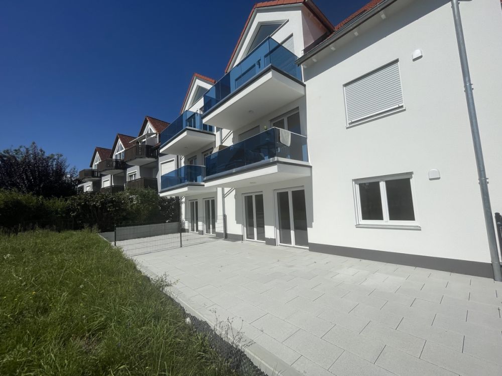 ERSTBEZUG !!!  - Es fällt keine zusätzliche Käuferprovision an!
Große, Sonnige Erdgeschosswohnung