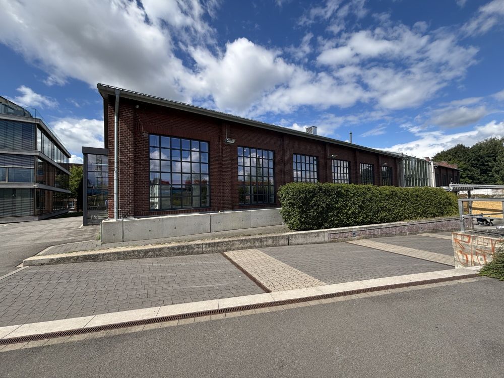 *EINZIGARTIG & MODERN*
geräumige Mietgewerbefläche direkt am Bahnhof von Rheine!