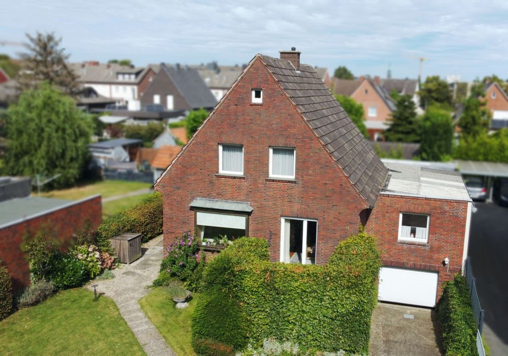 Gepflegtes Einfamilienhaus mit großzügigem Grundstück und Garage in sehr stadtnaher Lage von Rheine
