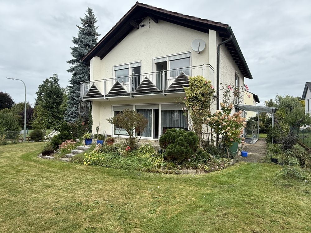 Freistehendes Einfamilienhaus in Weiden - Ost