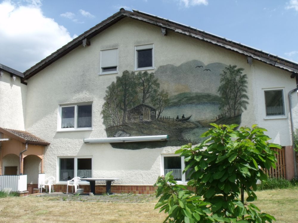 Gepflegtes Zweifamilienhaus in ruhiger Lage in Waidhaus!