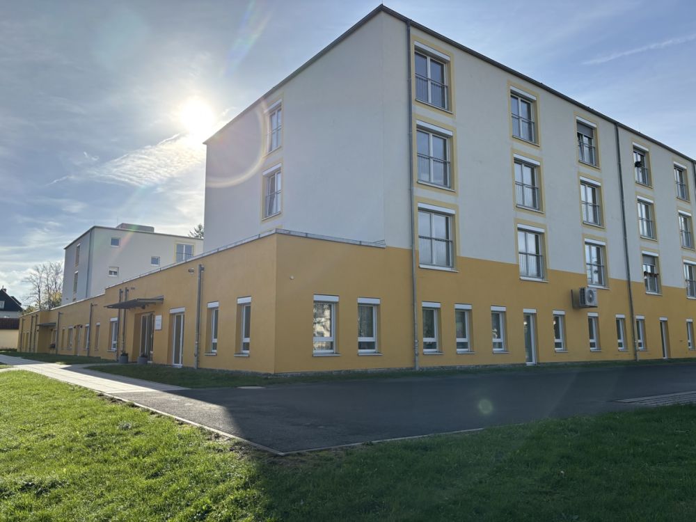 Neuwertige Praxis- oder Gewerbefläche – im Haus für betreutes Wohnen in Weidenberg!