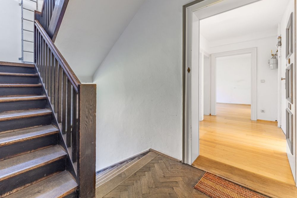 Attraktive Altbauwohnung in Schwabing-West