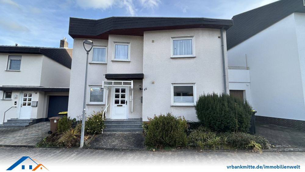 Zweifamilienhaus in zentraler Lage