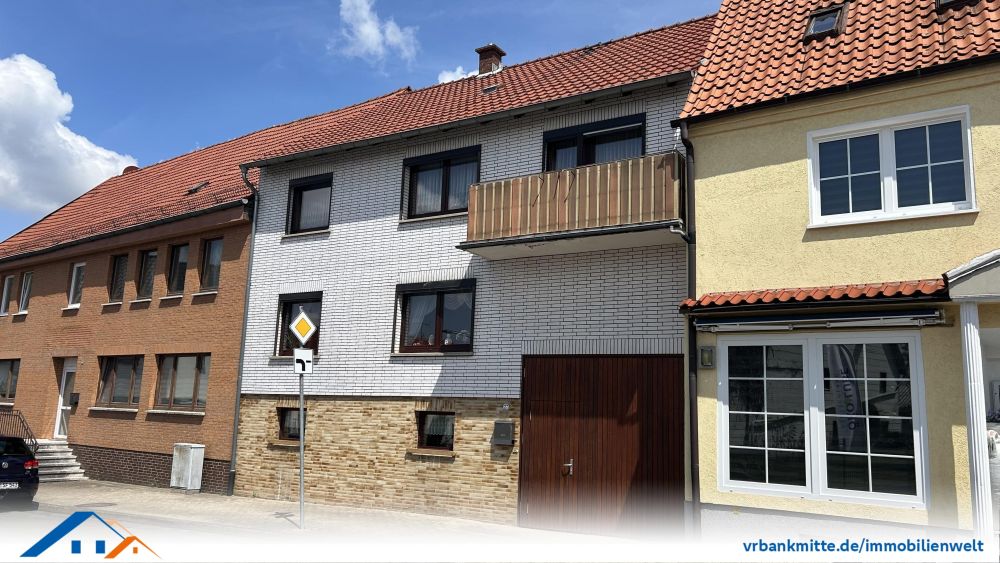 Gepflegtes Einfamilienhaus mit geräumiger Scheune und Garten