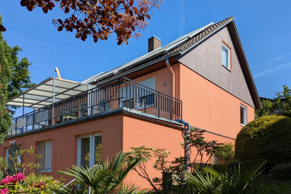 Ein Haus? Eine Wohnung? Eigentlich beides! Große ETW mit Garten in ruhiger, sonniger Süd-West-Lage!