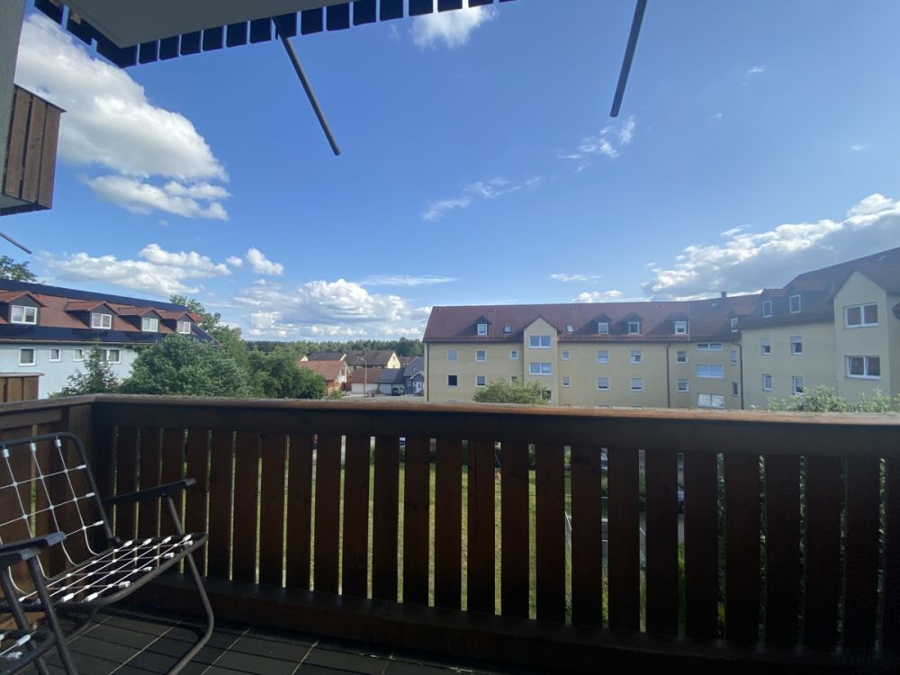 Sehr schöne, sonnige 3-Zimmer-Wohnung mit Balkon und Stellplatz in Altenstadt/WN zu verkaufen!