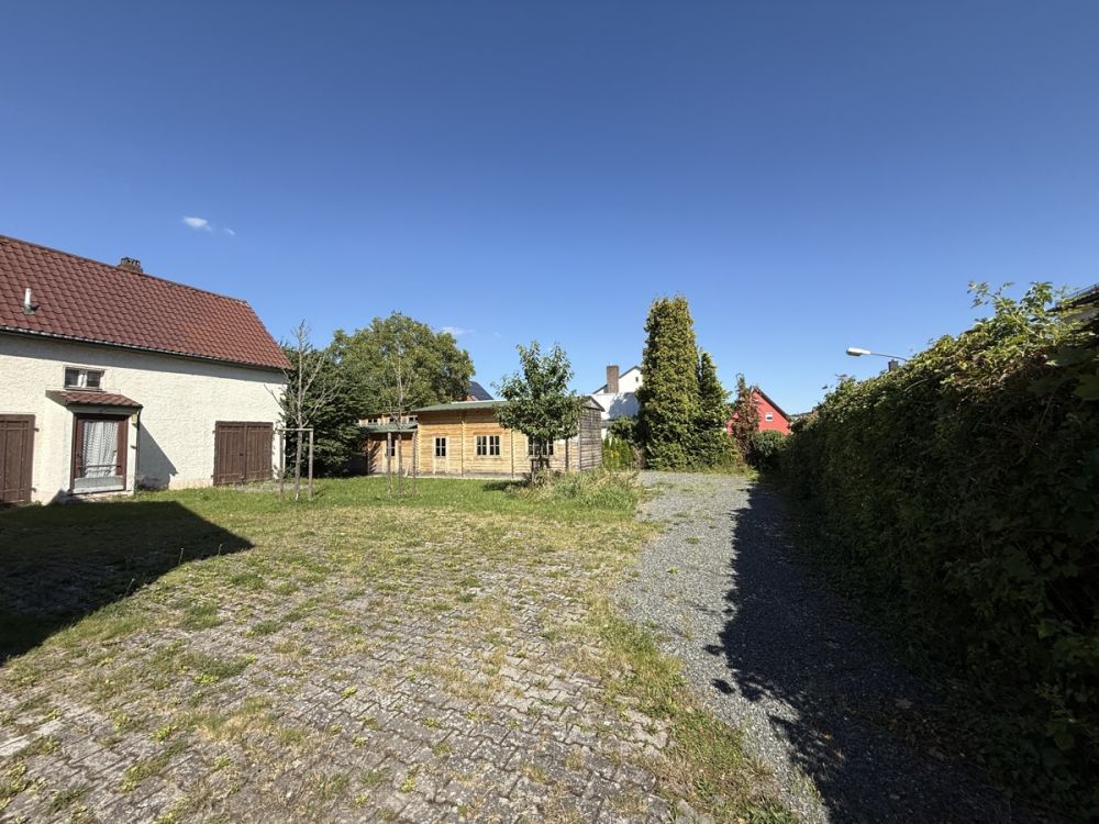 Traumgrundstück mit Abrissobjekt in sonniger Südlage – Ihr neues Zuhause wartet!