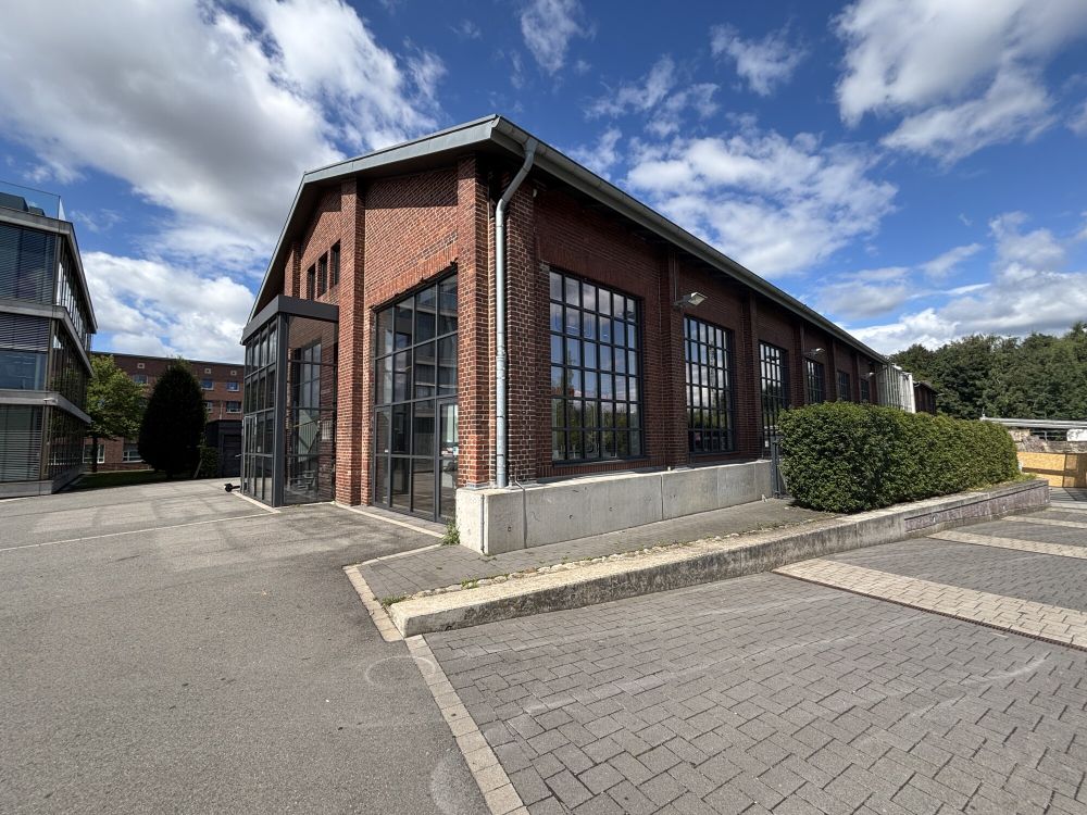 *EINZIGARTIG & MODERN*
geräumige Mietgewerbefläche direkt am Bahnhof von Rheine!