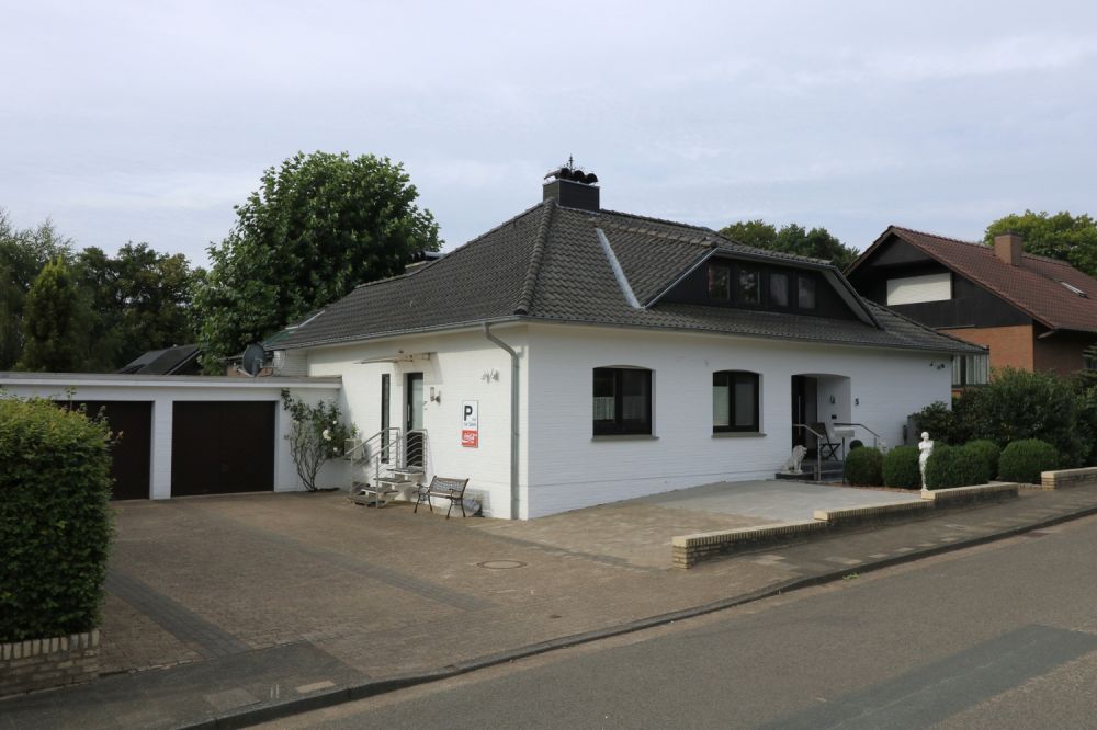 Provisionsfrei für den Käufer: Luxuriöses Einfamilienhaus in bester Lage von Damme - Nähe Bergsee!