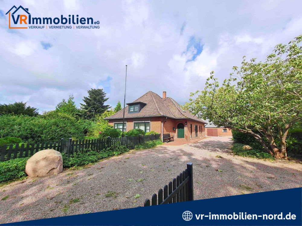 Großzügiges EFH samt liebevoll angelegtem, gepflegten Grundstück in Behrendorf