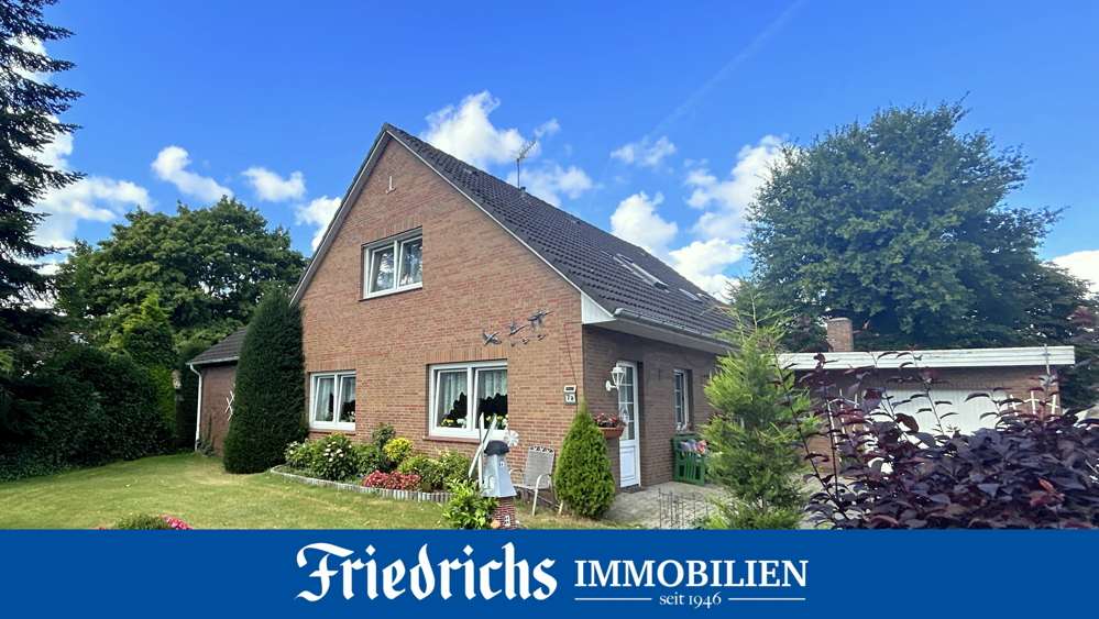 Ein-/Zweifamilienhaus mit großzü. Garten, Garage sowie abtrennbarem Bauplatz in Edewecht-Osterscheps