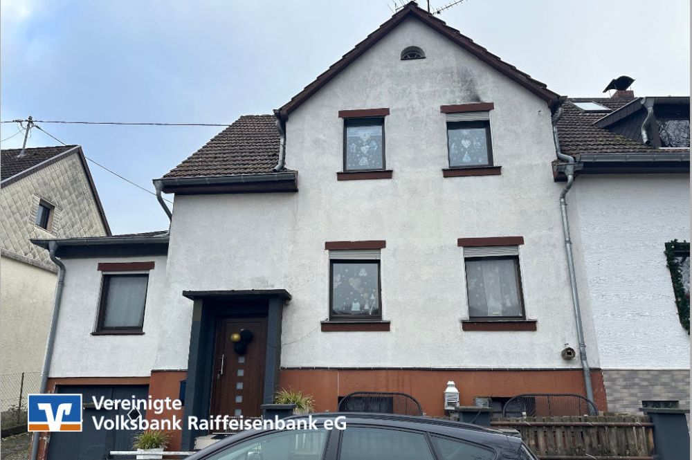 Renovierungsbedürftige Immobilie mit Charm