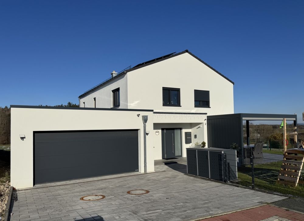 Möchten Sie neu bauen? Warum nicht gleich kaufen?  Wunderschönes Einfamilienhaus in Kirchenthumbach