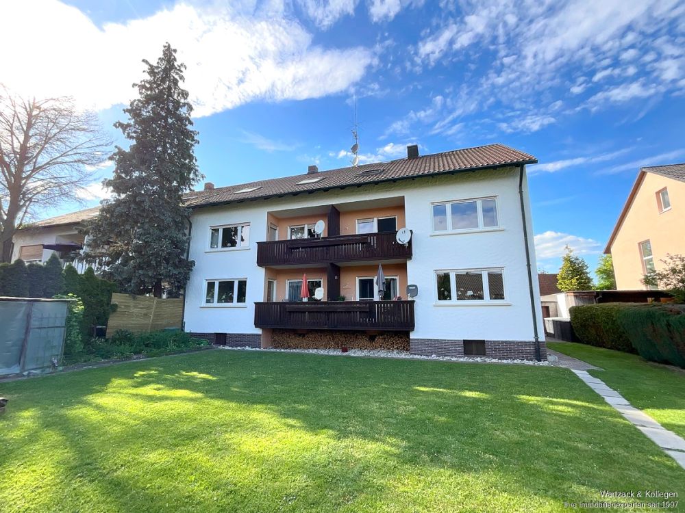 Sechs Wohnungen mit ..