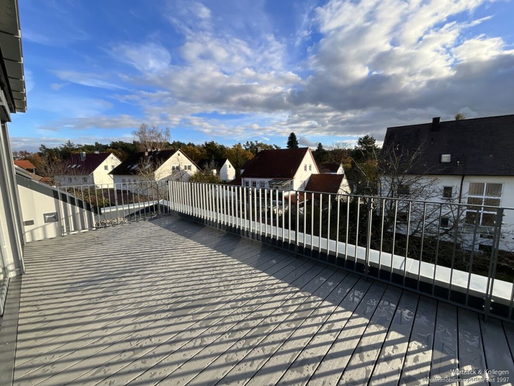 Neubau-Erstbezug: 
Wunderschöne, helle Dachterrassenwohnung 
in Schwabach-Penzendorf