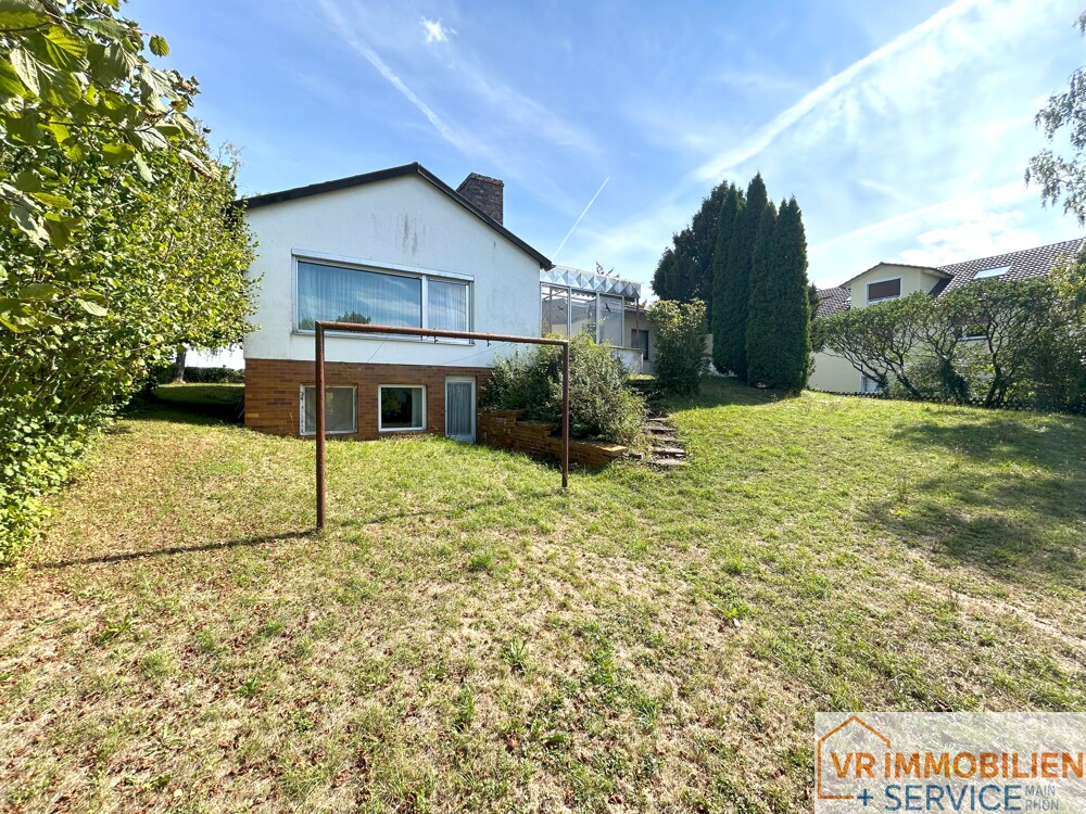 Licht, Luft & Lebensqualität: Großzügiger Bungalow mit Gartenparadies in 97633 Großbardorf!