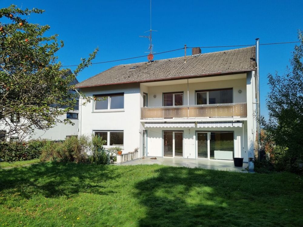 Wehrheim-Obernhain 2-FH in Top-Lage-Sanierung notwendig!