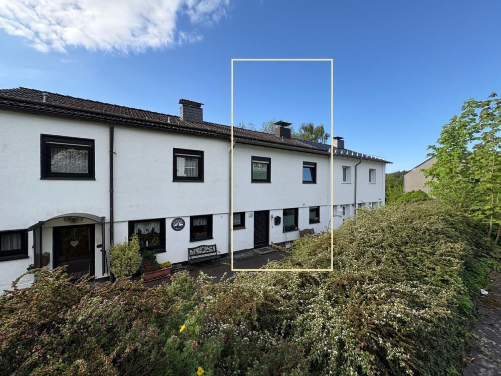 Bezugsfrei ab 01.01.2026: Geräumiges Reihenmittelhaus mit Garten in ruhiger Lage von Marienheide