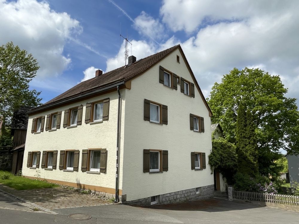 Gepflegte Hofstelle in Griesbach - dazugehörige Flächen auf Wunsch zu erwerben