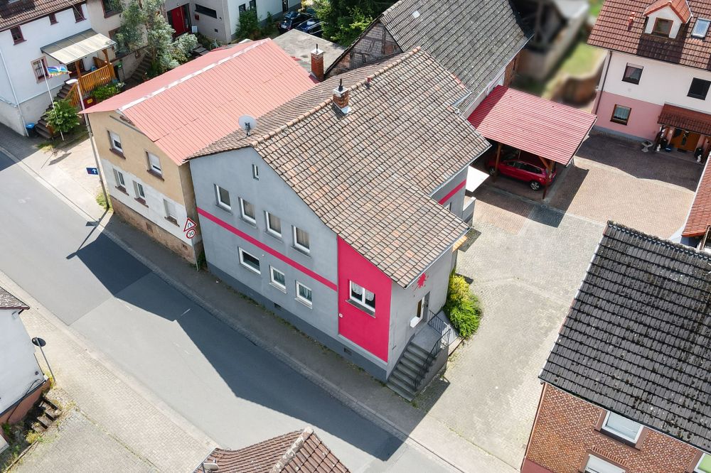 Ein- / Zwei-Familien-Haus in Erlenbach Mechenhard - interessant für Selbstnutzer & Kapitalanleger!