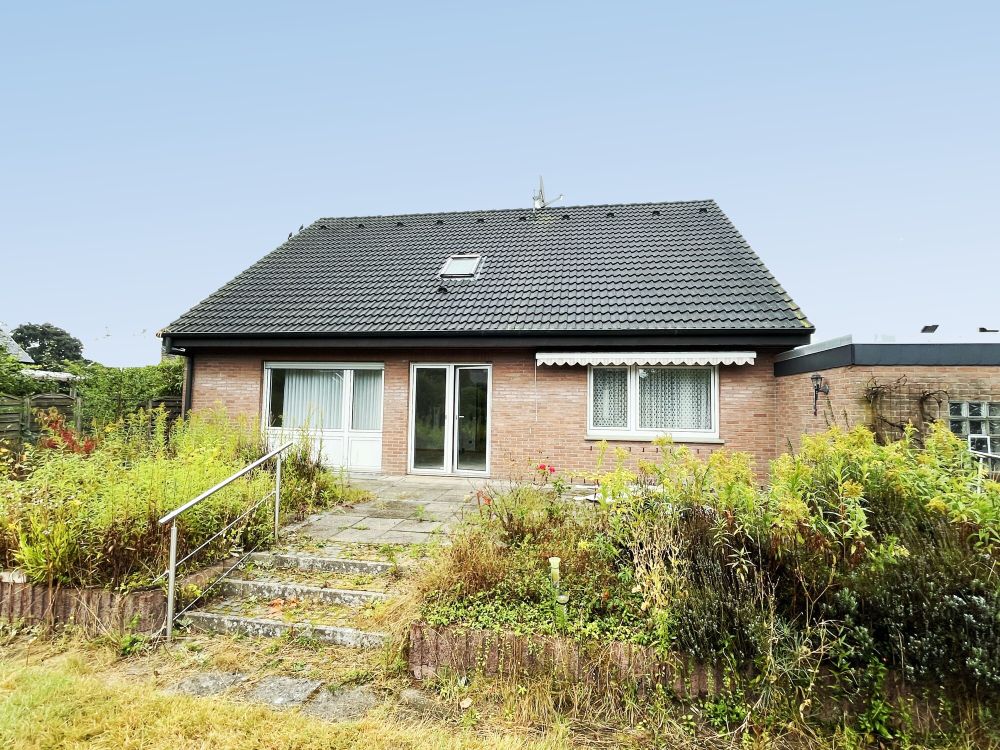 Großzügiges Einfamilienhaus im Dornröschenschlaf! 
- ruhige Lage von Reckenfeld -