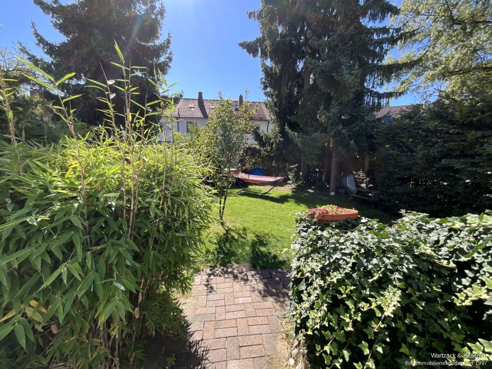 Gemütliches Reiheneckhaus 
mit schönem Grundstück 
für die ganze Familie 
in guter Wohnlage