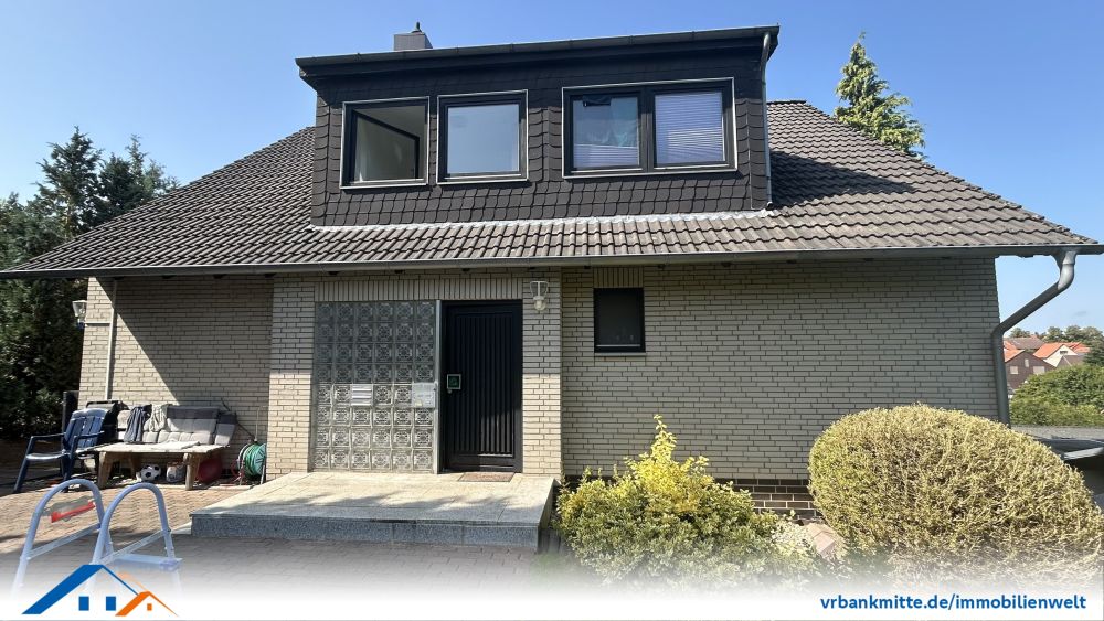 Gepflegtes 3-Familienhaus  – Voll vermietetes Anlageobjekt in ruhiger Lage