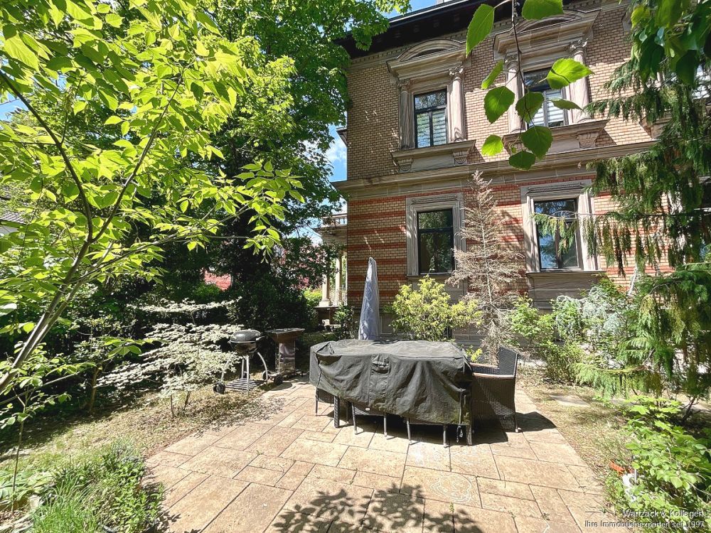 großzügige Dachgeschosswohnung im edlen Gewand in Schwabach