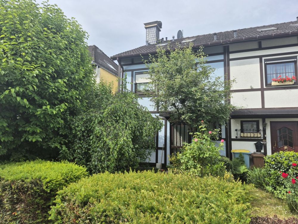 Geräumiges Reihenendhaus mit Garten und Potenzial in ruhiger Lage von Bruchköbel