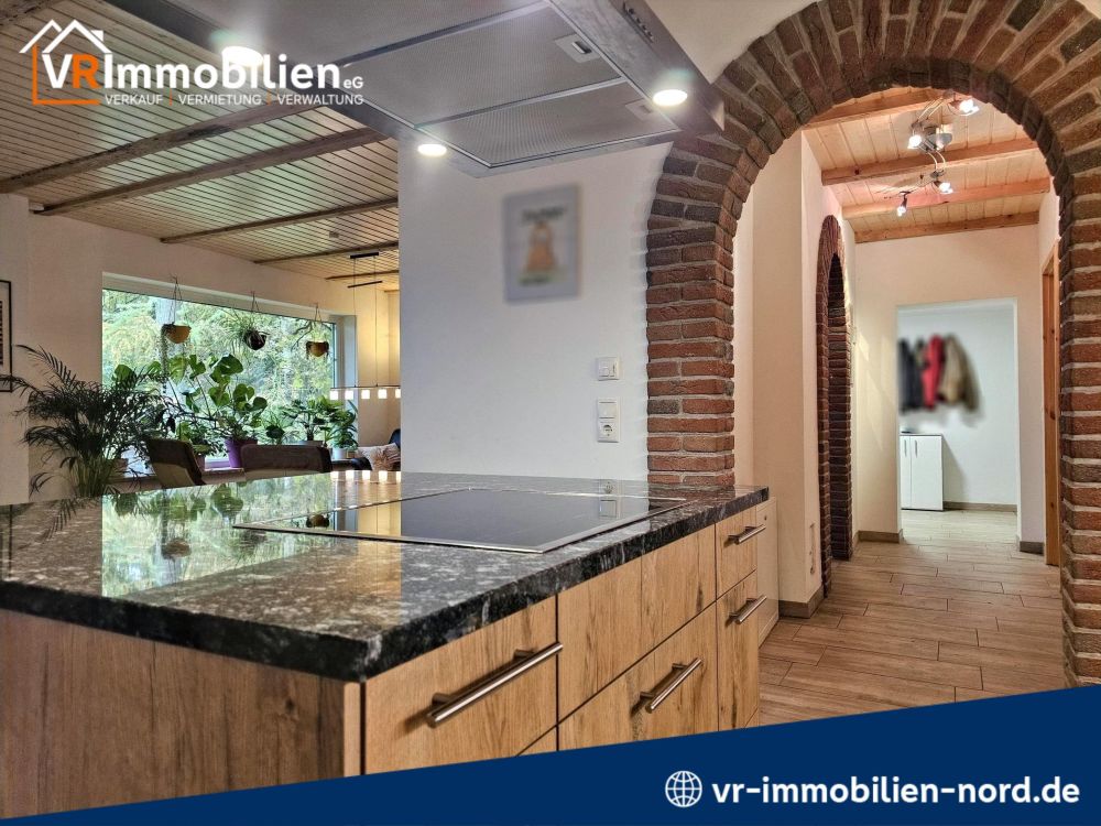 Modernes Wohnen in Alleinlage - auf großem Naturgrundstück und fußläufiger Entfernung zum NOK!