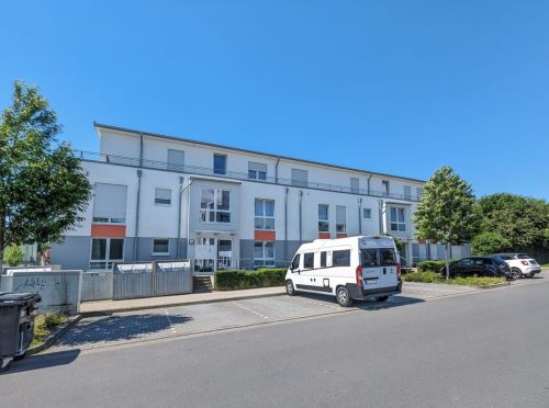 3-Zimmer-Penthouse in ruhiger Wohnlage von Bergisch Gladbach-Hand 
