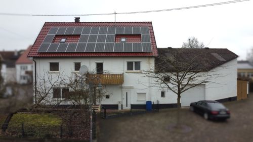 ** gepflegt und einzugsbereit ** Modernisiertes Einfamilienhaus mit Potenzial zum weiteren Ausbau 
