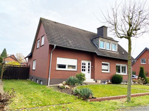 Großes Einfamilienhaus mit Ausbaureserve! 