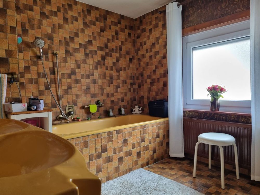 Einfamilienhaus mit Einliegerwohnung, vielseitig Nutzbar!