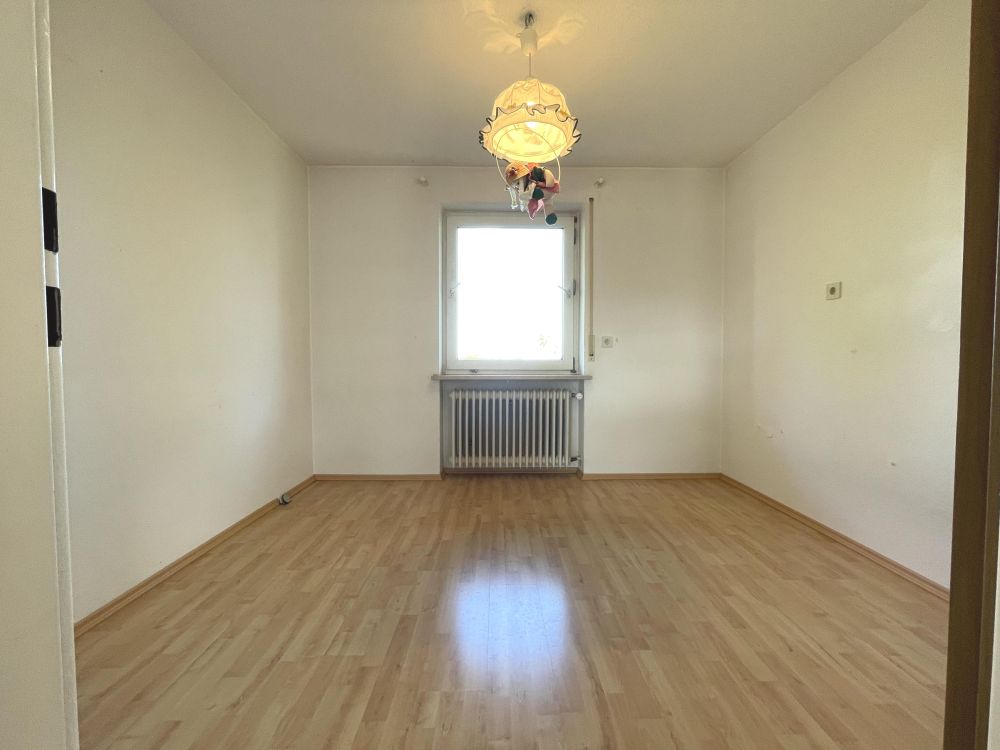 FLEXIBLES 2-FAMILIENHAUS IN ORTSRANDLAGE