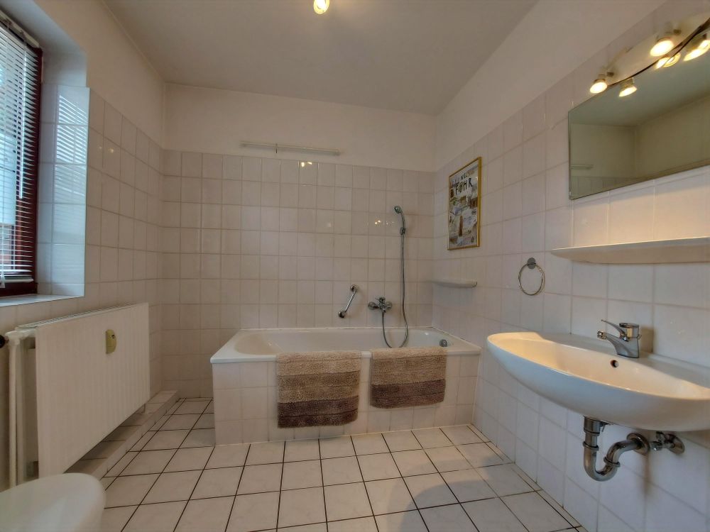 Familienfreundliche Doppelhaushälfte mit zusätzlichem Mieteinnahme-Potenzial