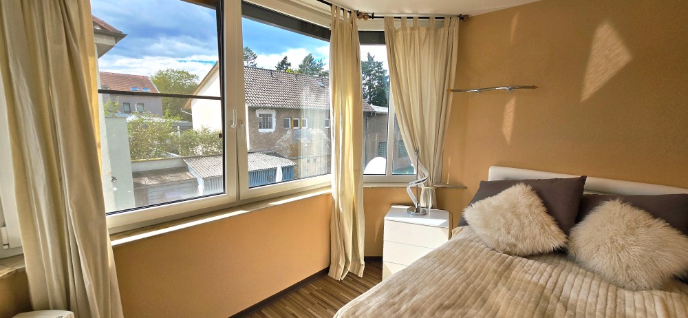 Charmante, möblierte Doppelhaushälfte in guter Lage von Raunheim – renoviert und familienfreundlich