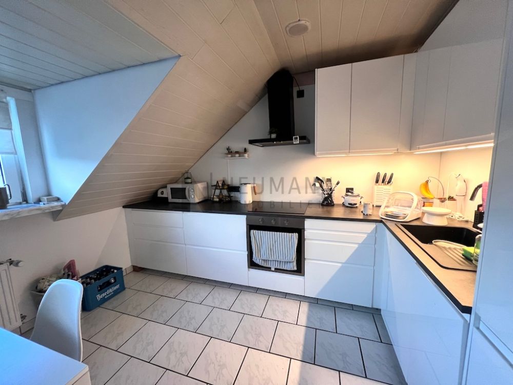 Große, helle 4 Zimmer Wohnung mit Loggia in Mörfelden