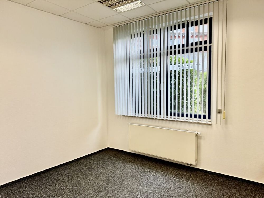 Ehemalige Bankfiliale mit Büroeinheit – 
zentral, gepflegt, flexibel nutzbar