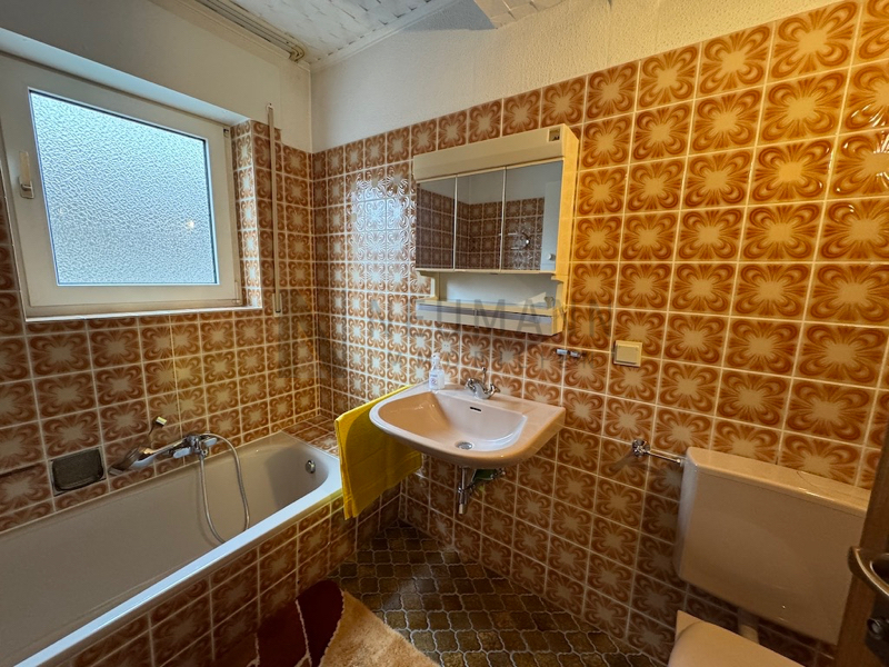 Großes Mehrfamilienhaus mit Garten in schöner Lage von Mörfelden