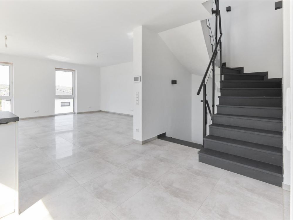 / Exklusive Doppelhaushälfte-
nur noch die rechte Seite verfügbar!