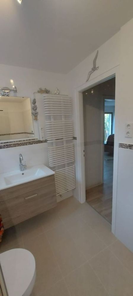 Einfamilienhaus in Alleinlage mit großem Grundstück und eigenem Wald