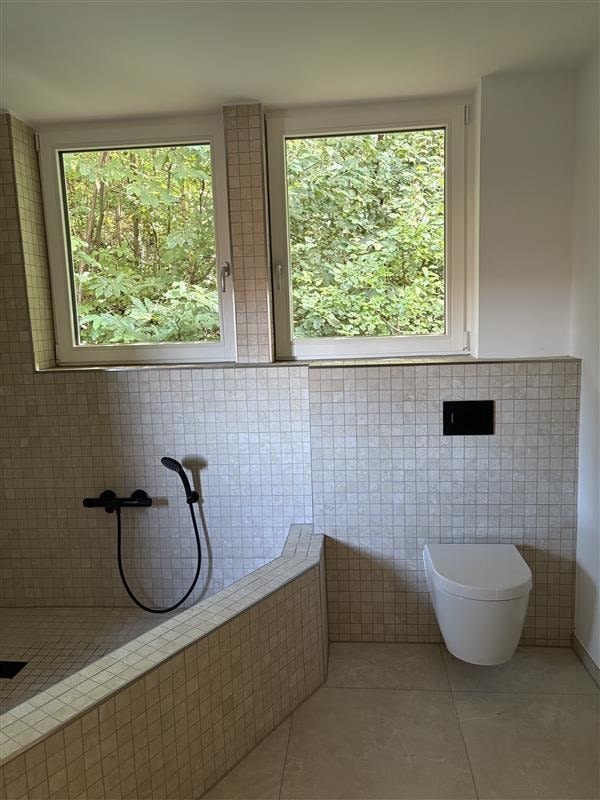 Großzügiges Wohnerlebnis mit Garten, Doppelgarage & luxuriöser Ausstattung!