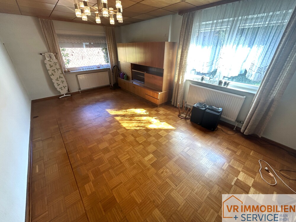 Mehr als nur vier Wände! - Einfamilienhaus mit Nebengebäude, Doppelgarage & Garten in 97618 Wollbach!