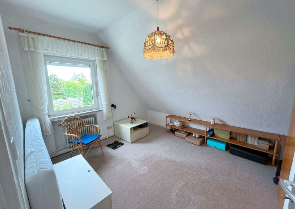 Gepflegtes Einfamilienhaus mit großzügigem Grundstück und Garage in sehr stadtnaher Lage von Rheine (10)