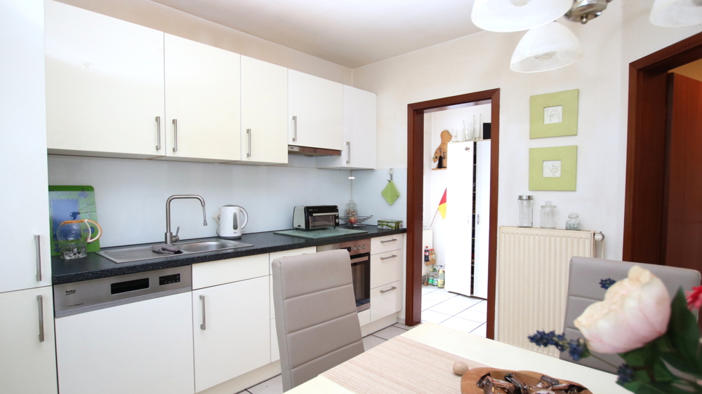 Kapitalanlage! Reihenendhaus m. Garage, Terrasse u. sonnigem Garten in Edewecht / ruh., zentr. Lage