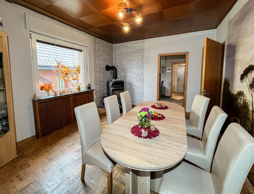 Naturverbunden Wohnen in Mettingen!
Einfamilienhaus mit vielseitigen Möglichkeiten